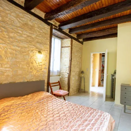Ferienhaus Maison En Pierres Avec Jardin Clos, Proche Grotte De Tourtoirac, Equipements Bebe, Animaux Acceptes. - Fr-1-616-280 *